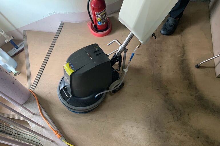 LINE_ALBUM_柳谷ビル_260901_2